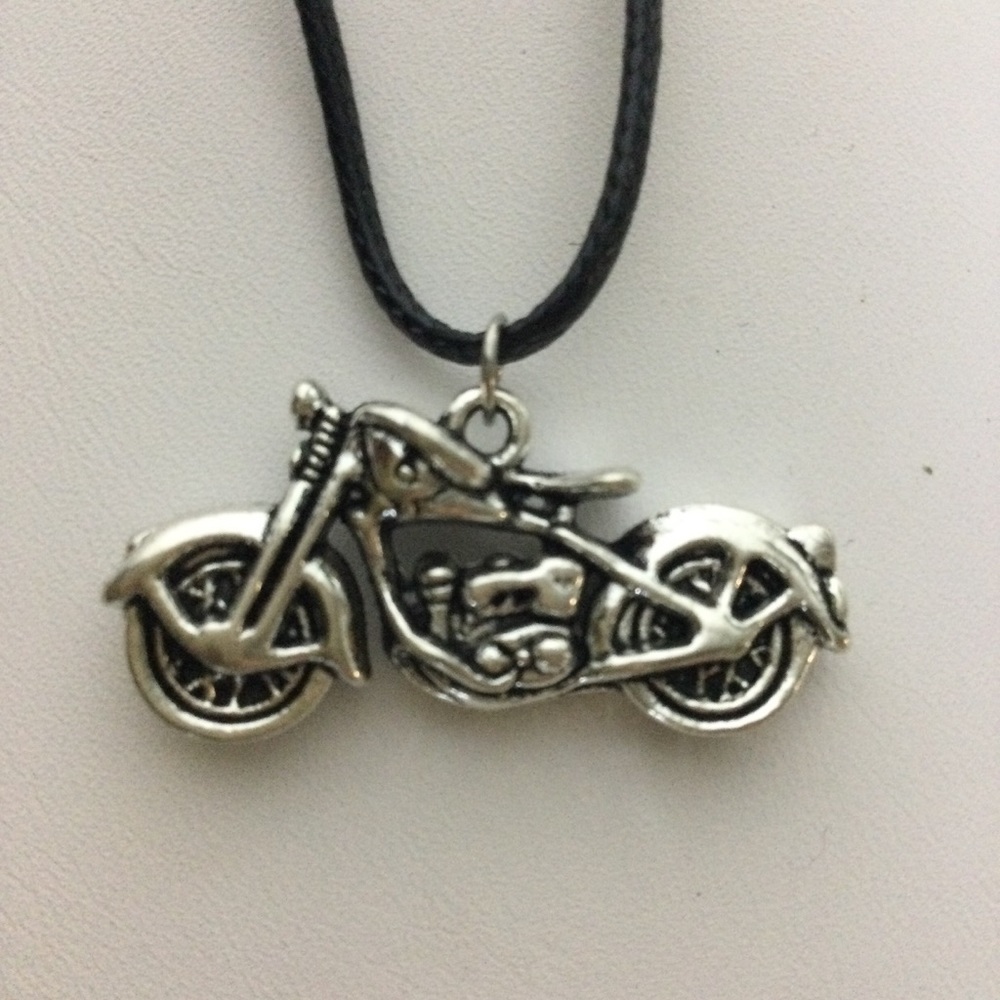 4/$20 💙 MOTORCYCLE NECKLACE